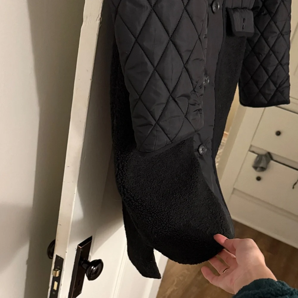 LOFT Black Quilted Puffer Jacket - Picture 4 of 6